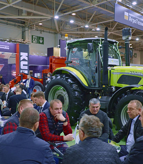 Почти четверть китайских тракторов, купленных аграриями России в 2023 году – техника Zoomlion